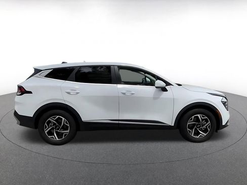 Used 2025 Kia Sportage LX FWD image 16