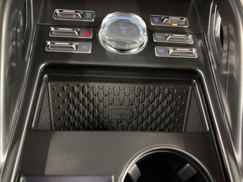 Used 2026 Lincoln Nautilus Premier w/ Equipment Group 102A image 17