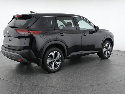 Used 2025 Nissan Rogue SV image 7