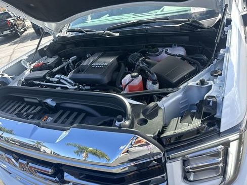 New 2026 GMC Sierra 1500 SLT w/ SLT Premium Package AWD/4WD image 31