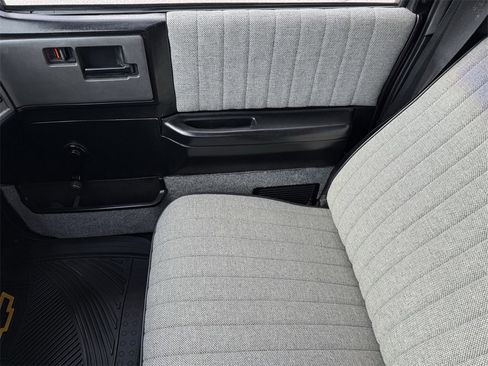 Used 1992 Chevrolet S10 Pickup image 28