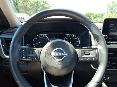 Used 2023 Nissan Rogue SV w/ SV Premium B Package AWD/4WD image 24
