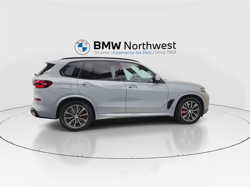 New 2026 BMW X5 xDrive50e w/ M Sport Package AWD/4WD image 4