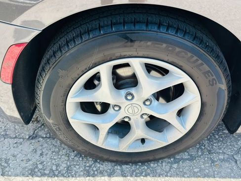Used 2018 Chrysler Pacifica Touring-L Plus FWD image 23