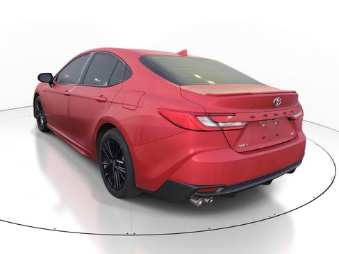 Certified 2025 Toyota Camry SE image 5