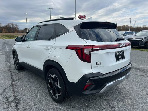 Used 2025 Kia Seltos EX w/ EX Sunroof Package image 3