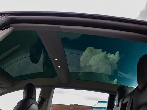 Used 2021 Tesla Model 3 Standard Range Plus RWD image 21