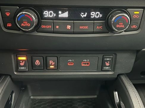 Used 2022 Nissan Frontier PRO-4X w/ Pro-4X Premium Package image 26