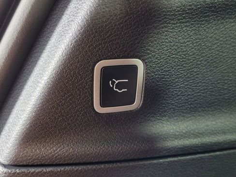 New 2026 Chrysler Pacifica Limited w/ S Appearance Package image 11