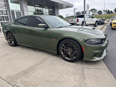 Used 2021 Dodge Charger Scat Pack w/ Dynamics Package RWD image 2
