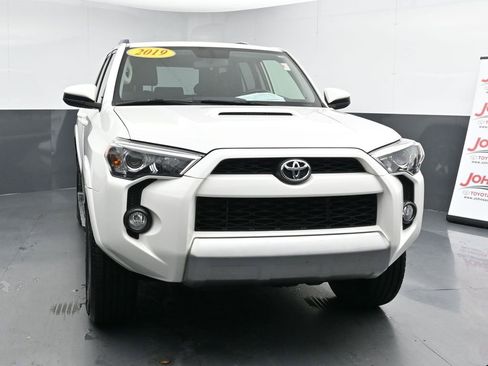 Used 2019 Toyota 4Runner TRD Off-Road image 3