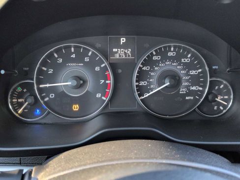 Used 2011 Subaru Legacy 2.5i Premium image 31