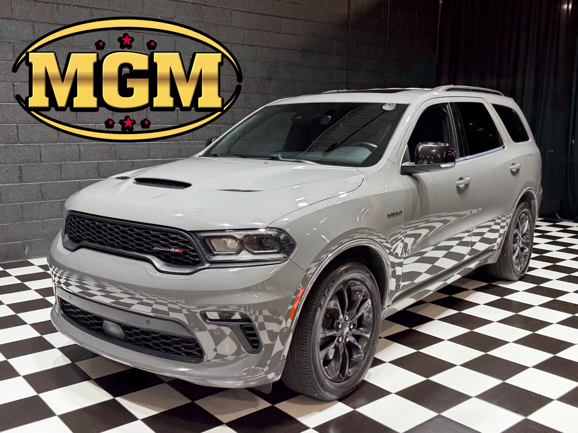 Used 2023 Dodge Durango R/T w/ Blacktop Package AWD/4WD image 1