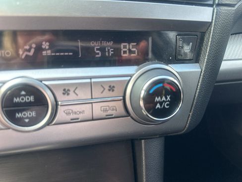 Used 2017 Subaru Outback 2.5i Premium image 35