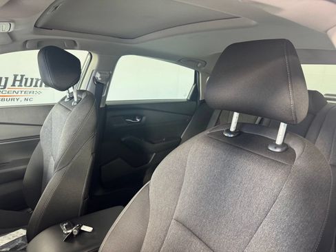 Used 2025 Honda Accord SE image 10