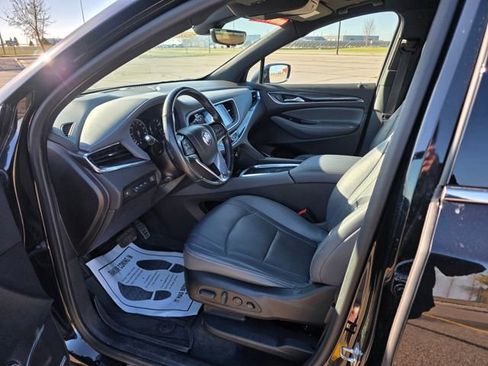Used 2023 Buick Enclave Premium image 8