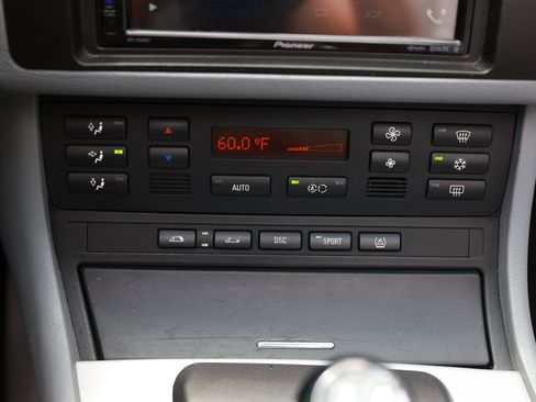 Used 2005 BMW M3 Convertible RWD image 36