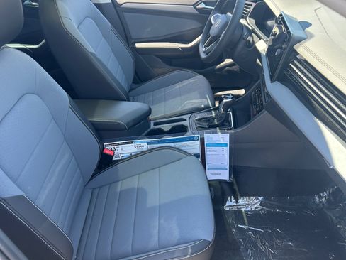 New 2026 Volkswagen Jetta SE FWD image 18