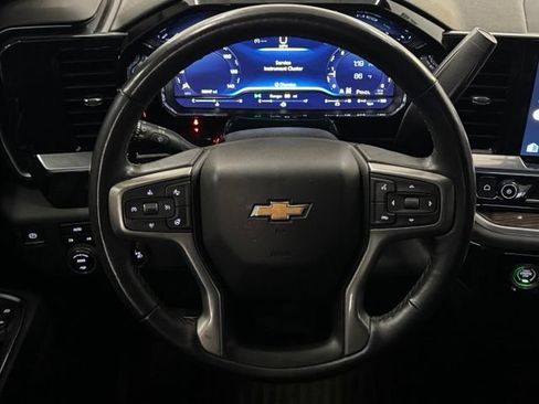 Used 2022 Chevrolet Silverado 1500 LT AWD/4WD image 10