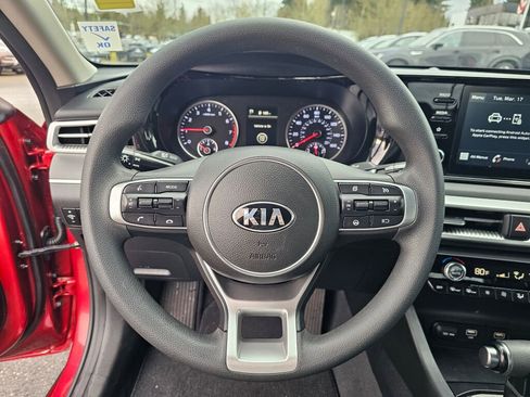 Used 2021 Kia K5 LXS image 11