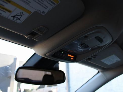 Certified 2022 Buick Encore GX Essence image 27