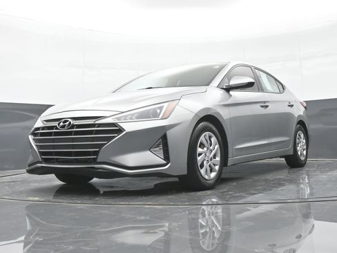 Used 2020 Hyundai Elantra SE image 38