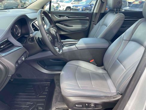 Used 2019 Buick Enclave Essence FWD image 5