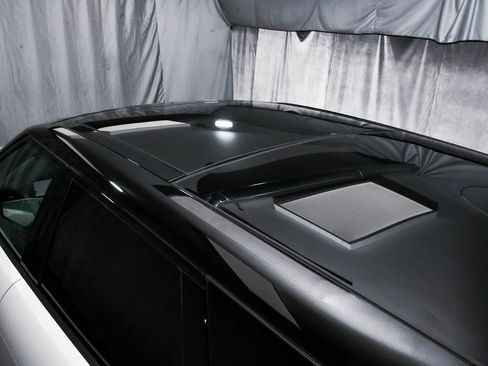 Used 2022 Land Rover Range Rover Evoque SE image 76