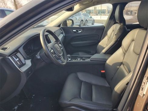 Certified 2025 Volvo XC60 B5 Plus image 14