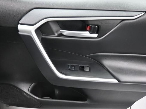 Used 2023 Toyota RAV4 XLE image 37