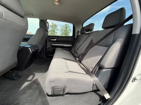 Used 2014 Toyota Tundra SR5 w/ SR5 Upgrade Package image 9