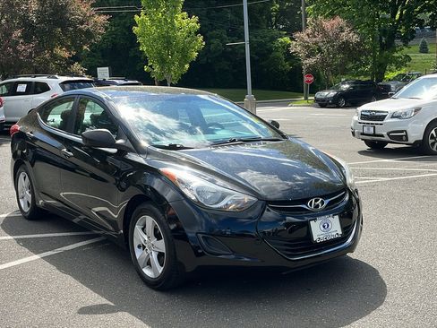 Used 2011 Hyundai Elantra GLS w/ Preferred Equipment Pkg 3 FWD image 3