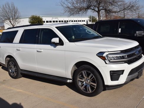 Used 2022 Ford Expedition Max XLT image 5