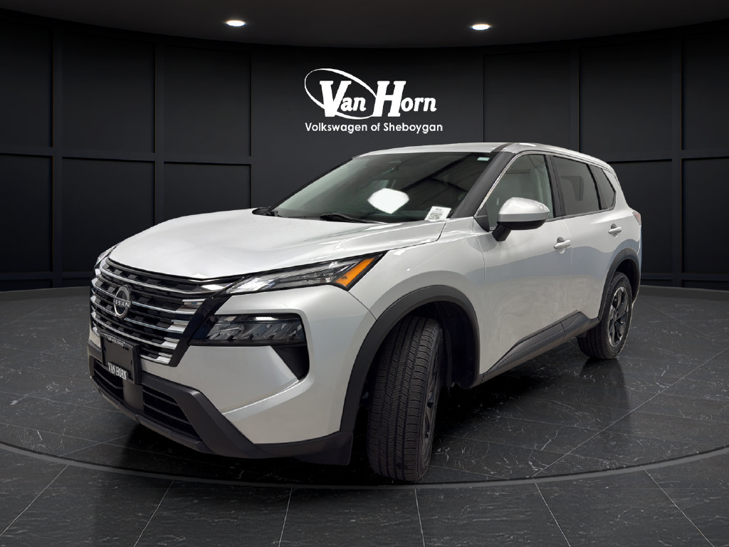 Used 2024 Nissan Rogue SV AWD/4WD image 3