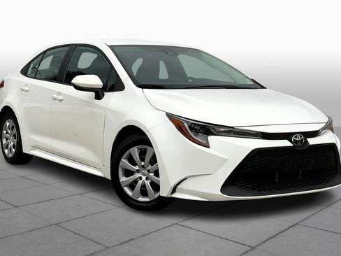 Used 2022 Toyota Corolla LE FWD image 2