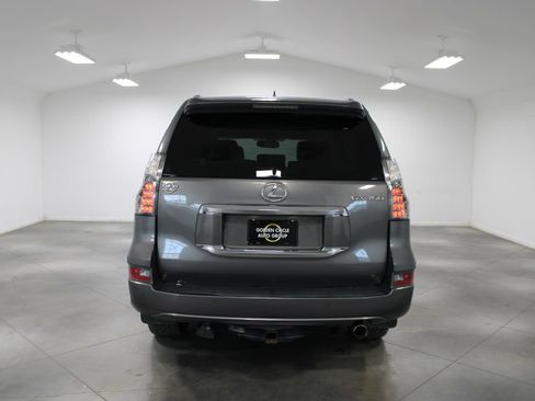 Used 2014 Lexus GX 460 w/ Premium Package AWD/4WD image 8
