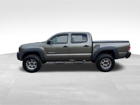 Used 2011 Toyota Tacoma 4x4 Double Cab w/ Towing Pkg image 6