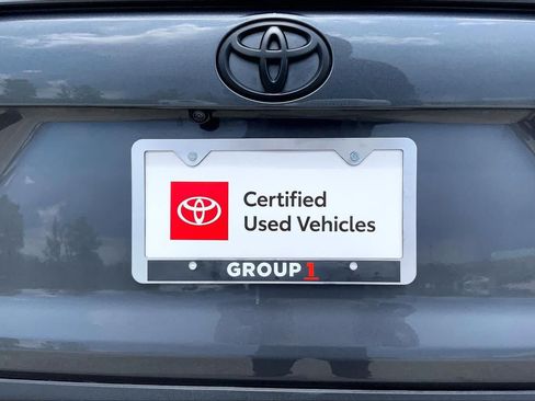 Used 2025 Toyota RAV4 XLE FWD image 10