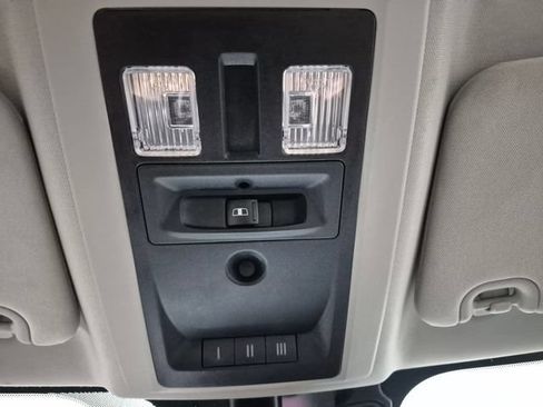 Used 2018 RAM 1500 Laramie w/ Convenience Group AWD/4WD image 23