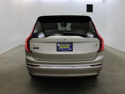 New 2026 Volvo XC90 B6 Plus w/ Protection Package AWD/4WD image 4