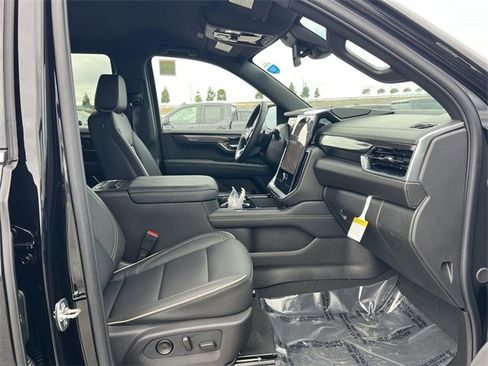 New 2026 GMC Yukon Elevation image 31