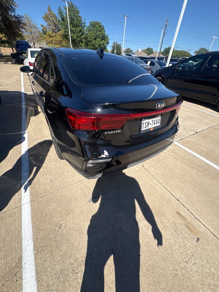 Used 2020 Kia Forte LXS FWD image 16