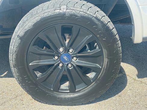 Used 2019 Ford F150 XLT w/ Equipment Group 302A Luxury image 5