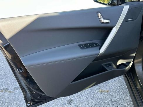 Certified 2025 BMW iX xDrive50 image 21