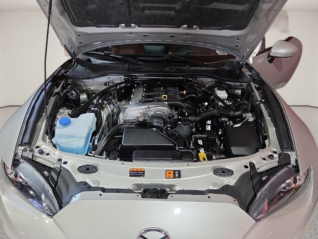 Used 2023 MAZDA MX-5 Miata Grand Touring w/ Weather Package RWD image 15