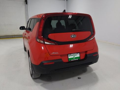 Used 2021 Kia Soul LX image 6