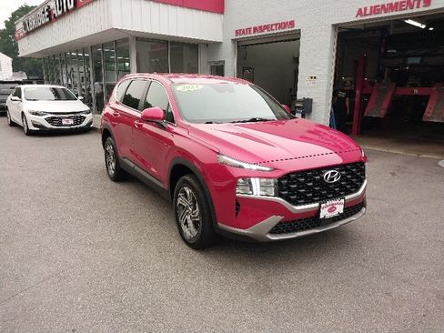 Used 2023 Hyundai Santa Fe SE AWD/4WD image 2