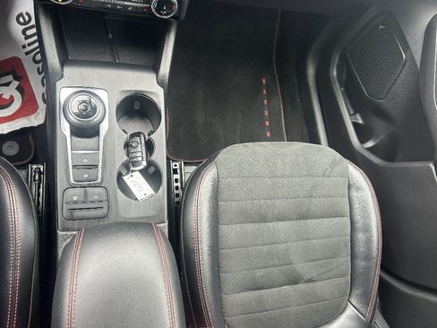 Used 2022 Ford Escape SEL w/ SEL Stealth AWD Package image 15