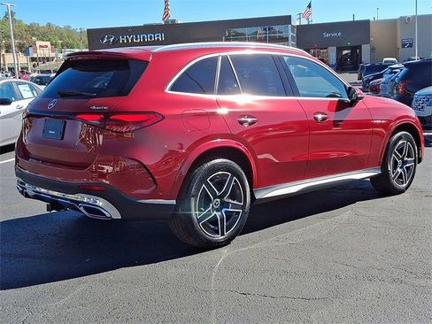 Used 2025 Mercedes-Benz GLC 300 4MATIC image 7