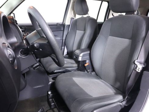 Used 2017 Jeep Patriot Sport AWD/4WD image 20